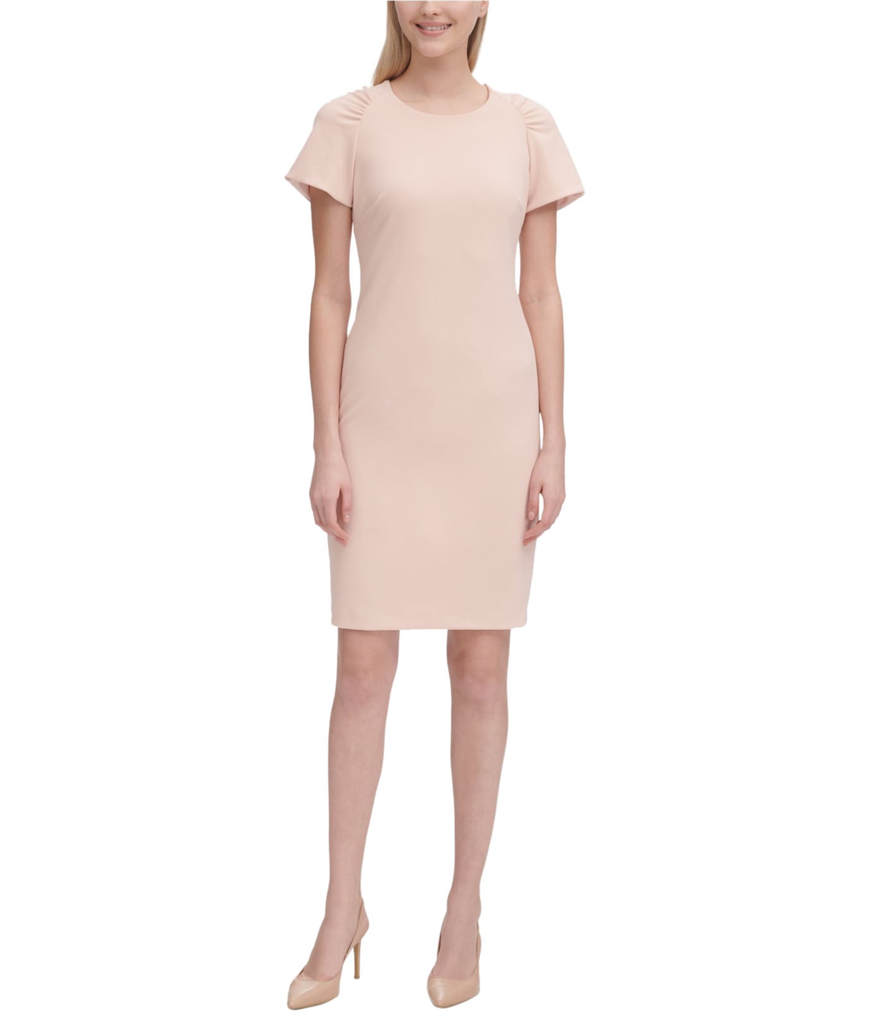 Woman-wearing-sheath-dress